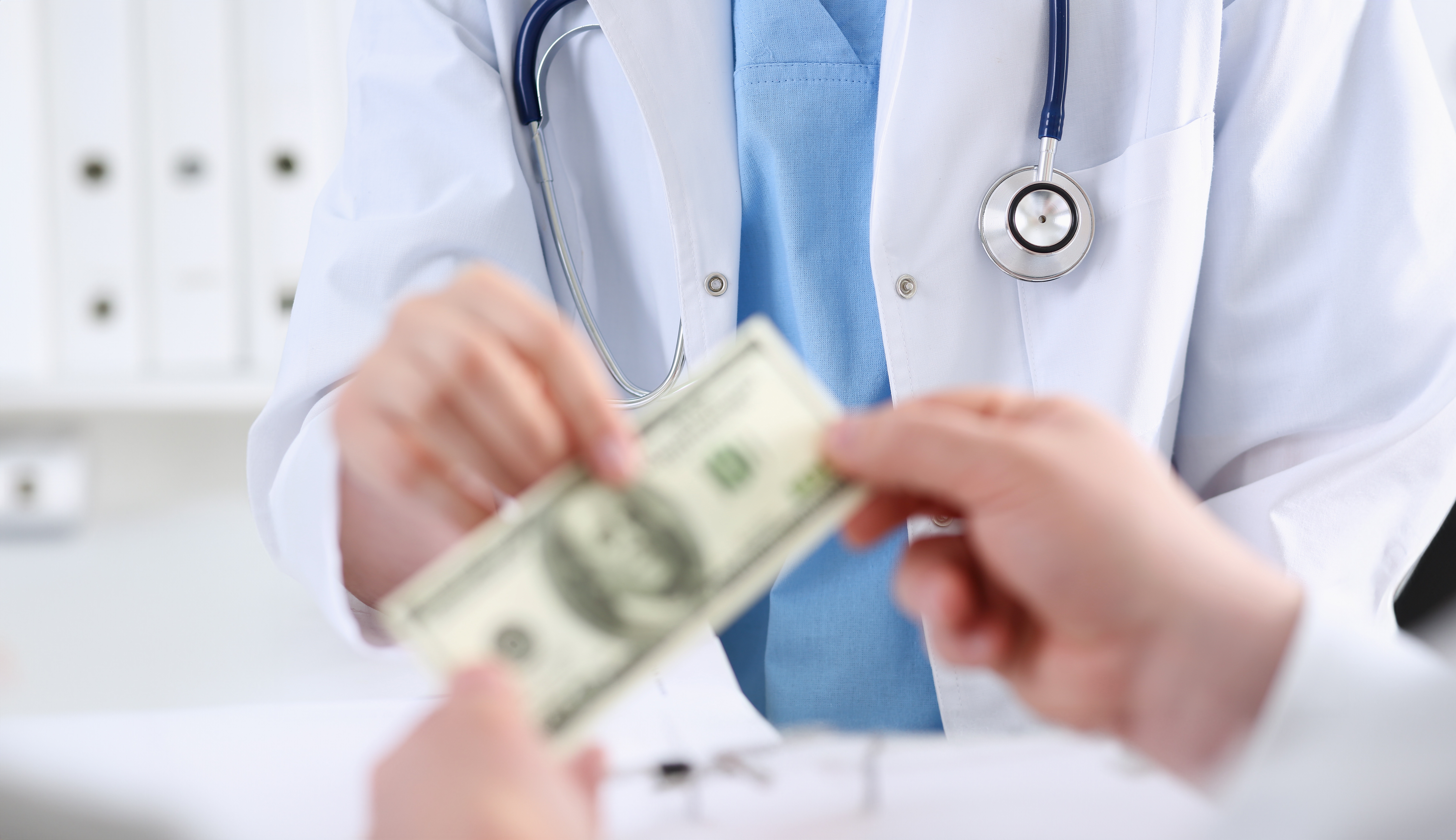 Financial Planning for Medical Professionals: How to Navigate Banking as a Doctor